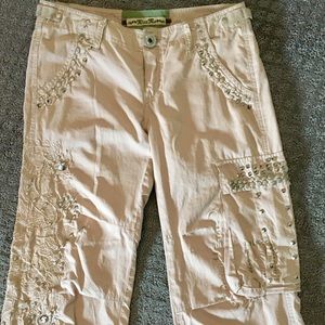 Miss Me NWT Small Embroidered Cargo Crop Capris